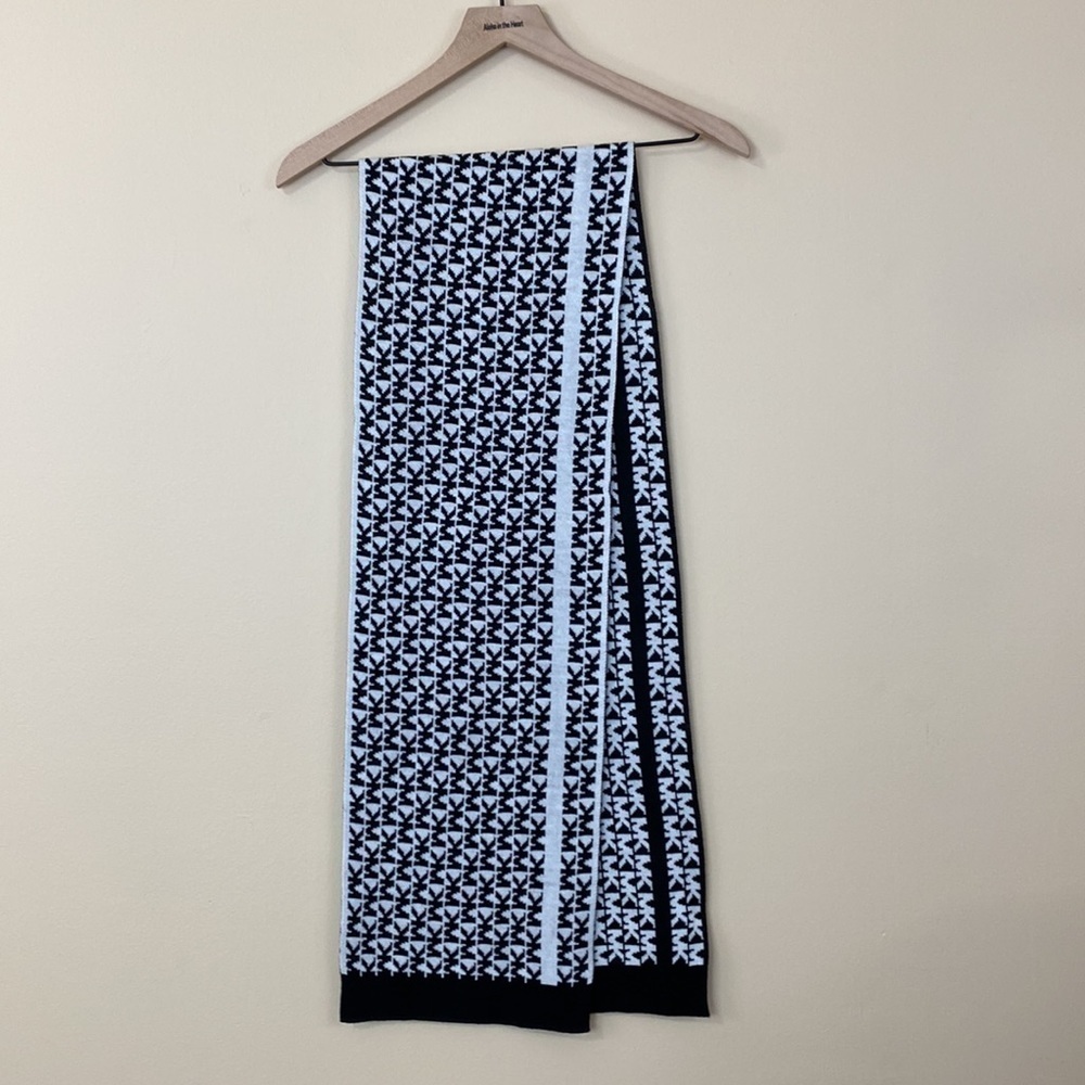 𝅺michael Kors Scarf
